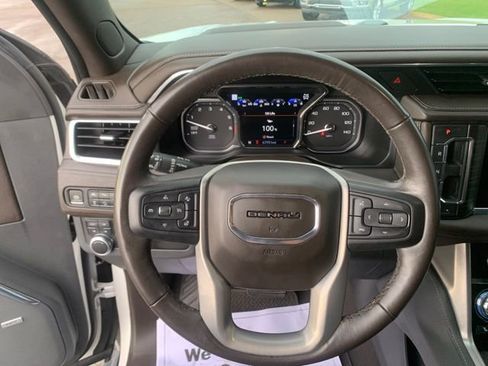 Used 2021 GMC Yukon Denali AWD/4WD image 15