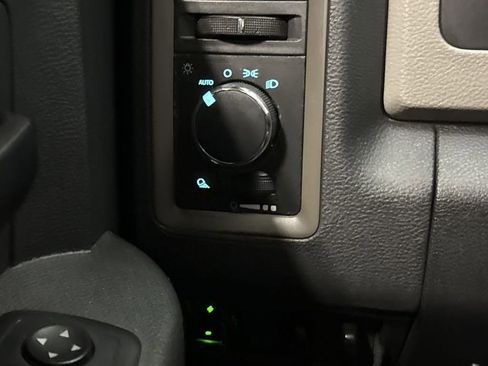 Used 2012 RAM 3500 ST w/ Chrome Appearance Group image 17