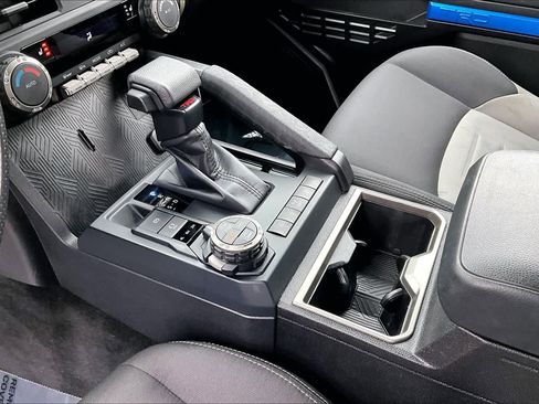 Certified 2025 Toyota Tacoma TRD Off-Road image 16