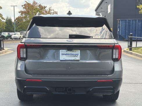 Used 2025 Ford Explorer ST-Line RWD image 21