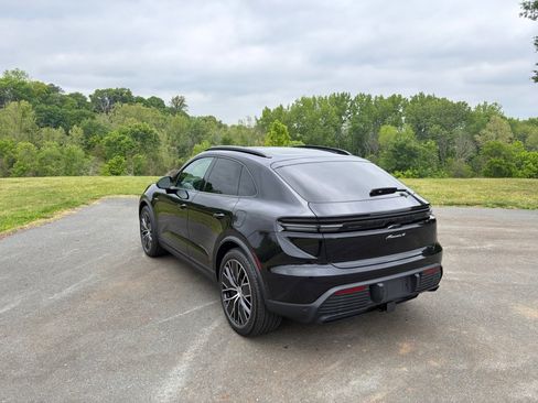 New 2026 Porsche Macan 4 Electric AWD/4WD image 3
