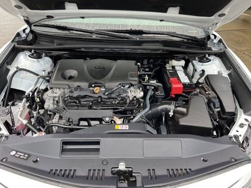 Used 2024 Toyota Camry SE image 16