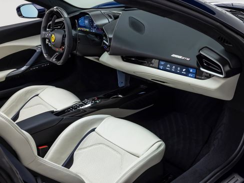 Used 2025 Ferrari 296 GTS image 70