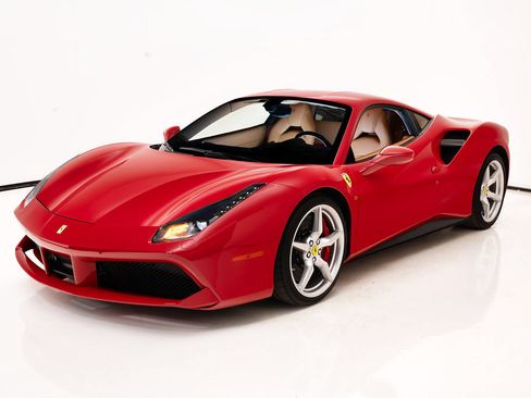 Certified 2017 Ferrari 488 GTB RWD image 6