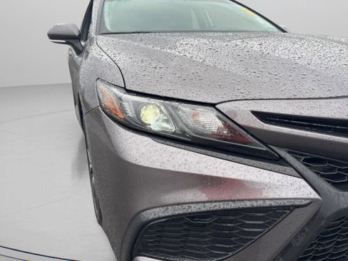 Used 2023 Toyota Camry SE image 8