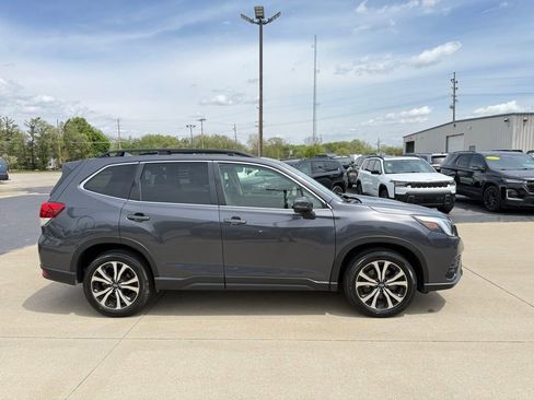 Used 2022 Subaru Forester Limited AWD/4WD image 8