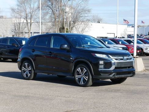 Used 2025 Mitsubishi Outlander Sport ES image 1