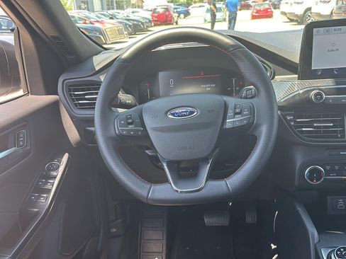 Used 2025 Ford Escape ST-Line AWD/4WD image 12