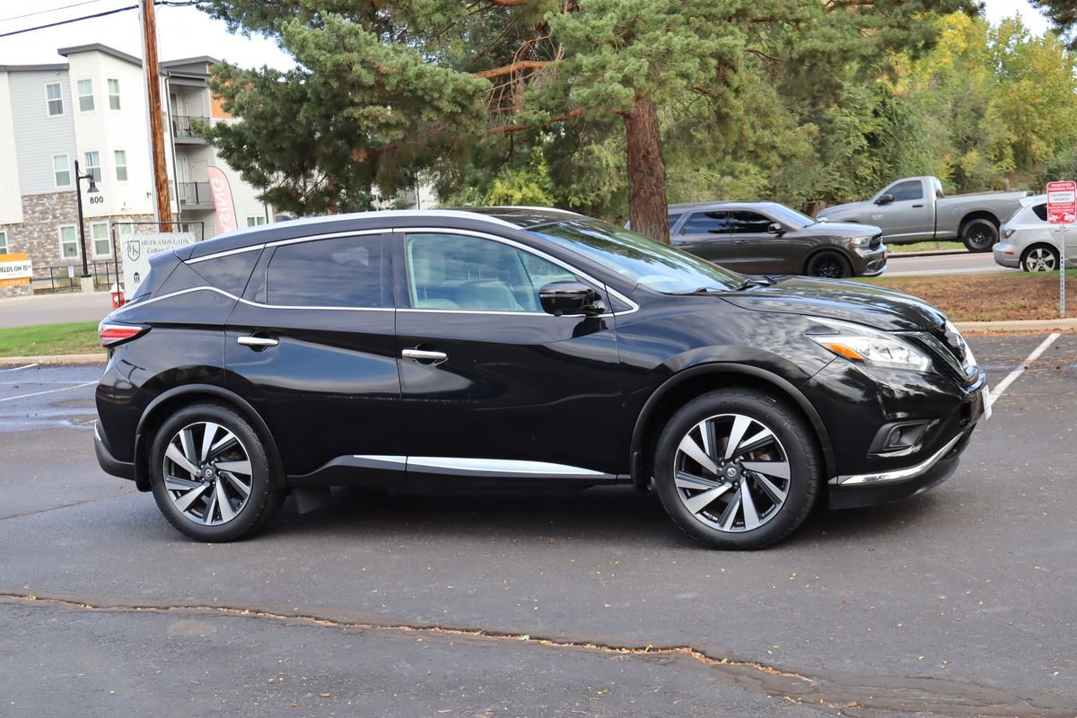 Used 2016 Nissan Murano Platinum w/ Platinum Technology Package FWD image 2