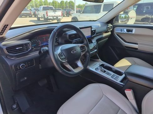 Certified 2023 Ford Explorer Limited w/ Equipment Group 301A image 10