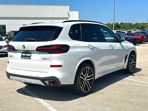 New 2026 BMW X5 sDrive40i w/ M Sport Package RWD image 8
