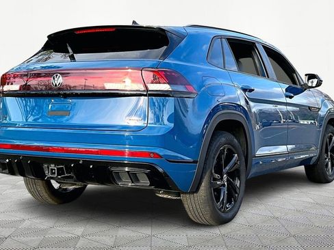 Used 2025 Volkswagen Atlas Cross Sport SEL R-Line image 5
