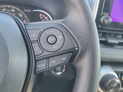 Used 2024 Toyota RAV4 XLE image 26