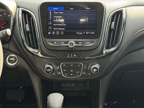 Used 2022 Chevrolet Equinox RS w/ RS Leather Package FWD image 21