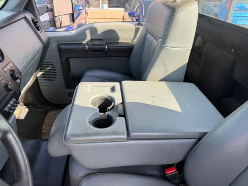 Used 2014 Ford F250 XL w/ Power Equipment Group AWD/4WD image 15