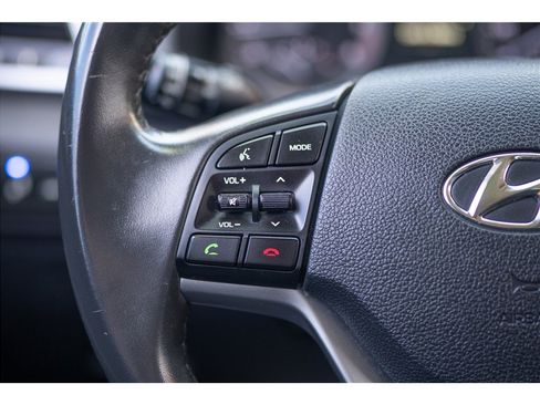 Used 2016 Hyundai Tucson Limited w/ Option Group 03 FWD image 6