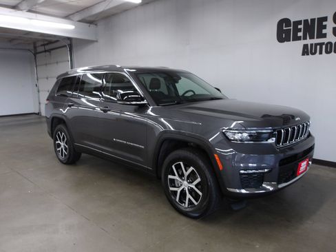Used 2023 Jeep Grand Cherokee L Limited w/ Luxury Tech Group II AWD/4WD image 4