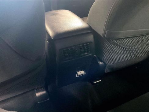 Used 2022 Toyota 4Runner SR5 AWD/4WD image 27