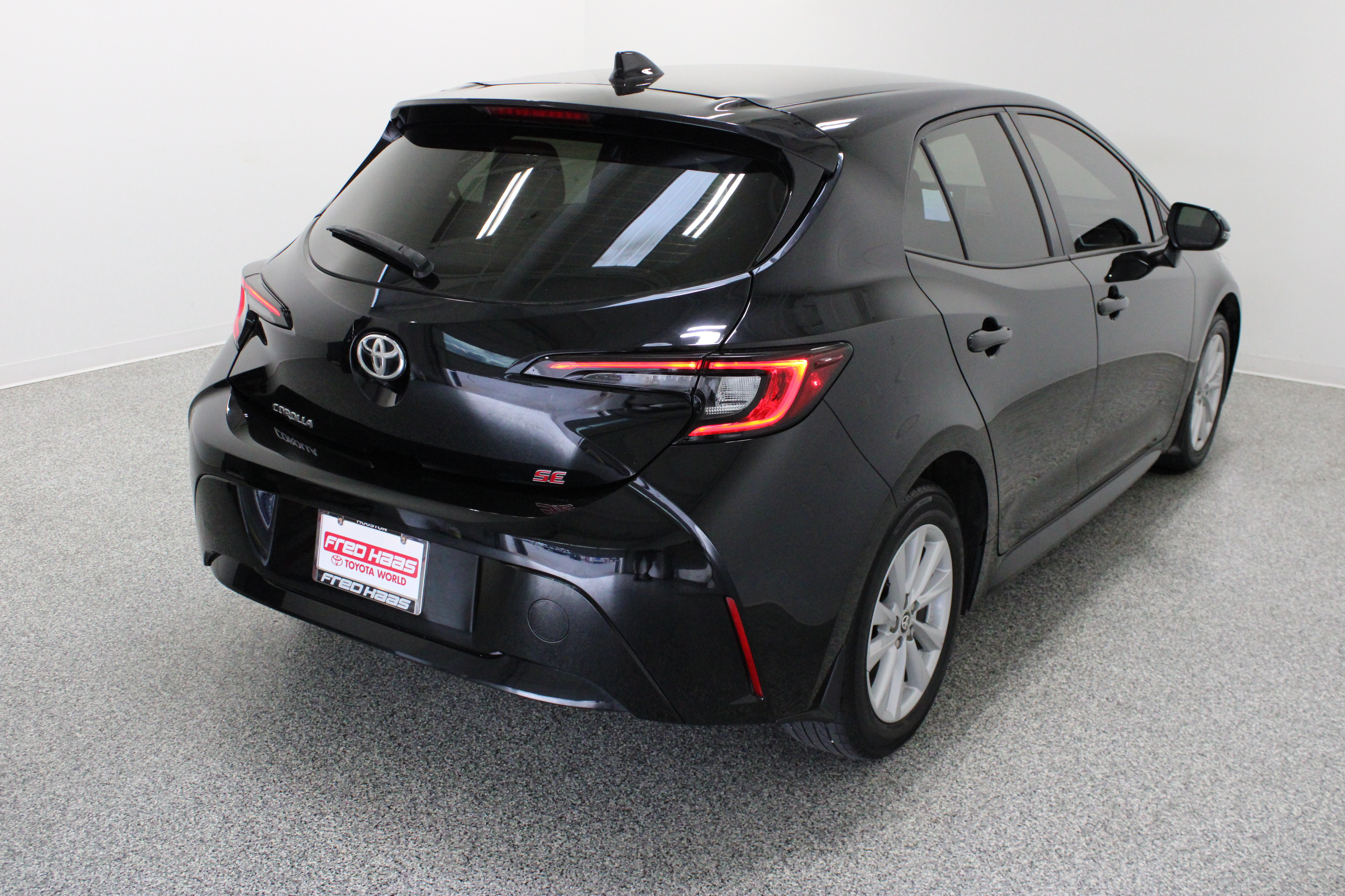 Used 2025 Toyota Corolla SE FWD image 7