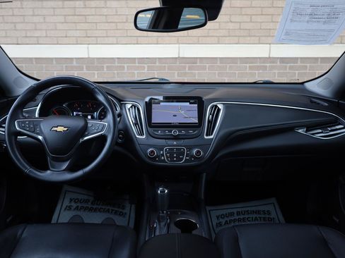 Used 2018 Chevrolet Malibu Hybrid w/ Leather Package FWD image 29