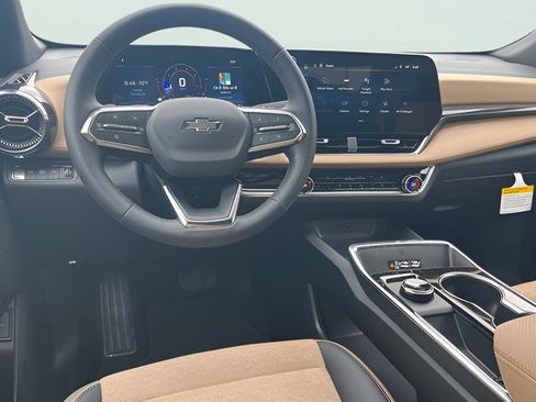 New 2026 Chevrolet Equinox ACTIV AWD/4WD image 17