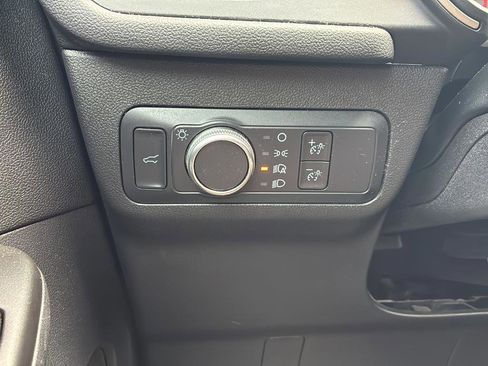 Used 2022 Ford Escape SE w/ SE Sport Appearance Package FWD image 38