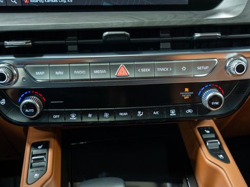 Used 2024 Kia Telluride SX X-Line image 40