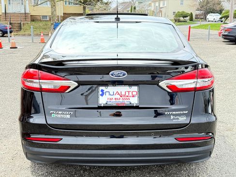 Used 2019 Ford Fusion Energi Titanium image 5
