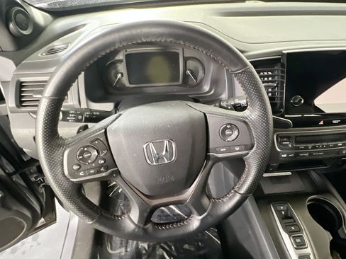 Used 2022 Honda Passport TrailSport image 11