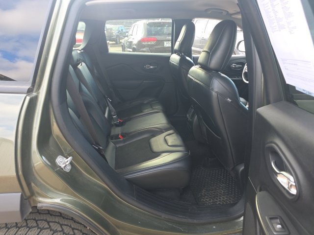 Used 2020 Jeep Cherokee Trailhawk w/ Cold Weather Group AWD/4WD image 11