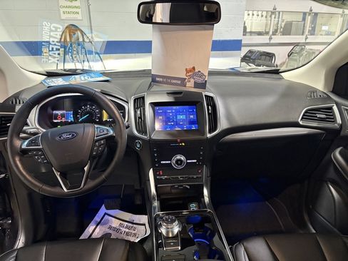 Used 2020 Ford Edge Titanium w/ Class II Trailer Tow Package image 11
