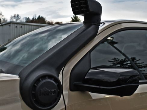 Used 2024 Chevrolet Colorado ZR2 w/ ZR2 Bison Edition image 6