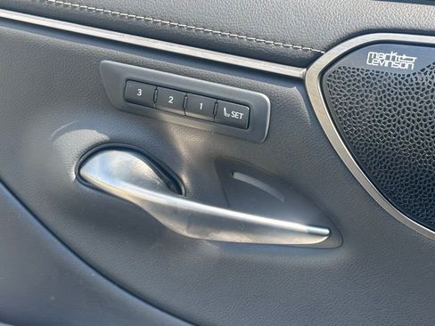 Used 2021 Lexus ES 300h w/ Accessory Package FWD image 17