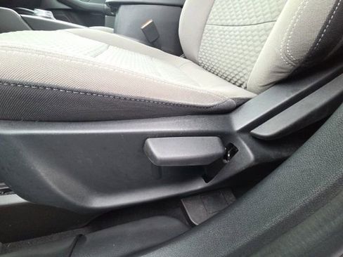 Used 2022 Ford Escape SE w/ SE Sport Appearance Package image 27