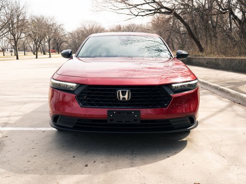 Used 2024 Honda Accord Sport image 3