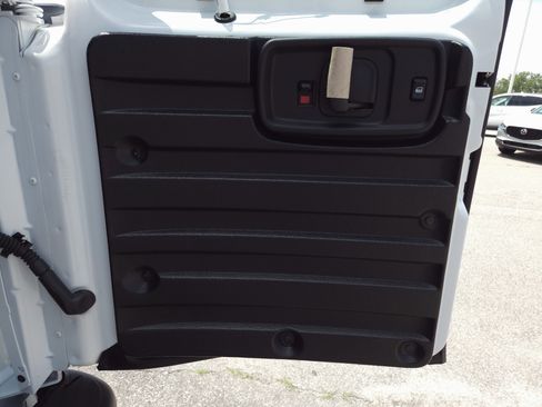 Used 2025 GMC Savana 2500 w/ Driver Convenience Package image 27