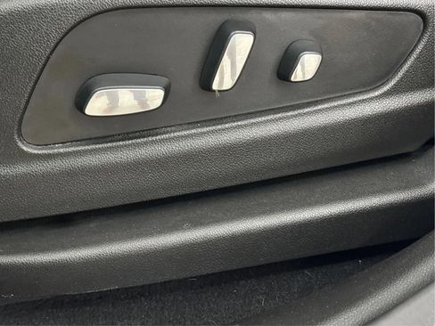 Used 2021 Cadillac XT6 Sport w/ LPO, ONYX Package image 25