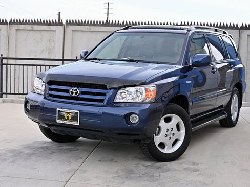 Used 2005 Toyota Highlander Limited AWD/4WD image 3
