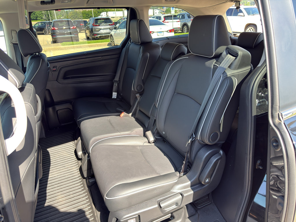 Used 2025 Honda Odyssey Touring image 15