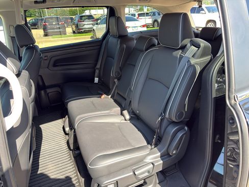 Used 2025 Honda Odyssey Touring image 15