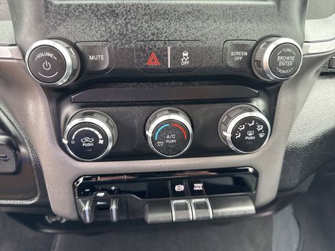 Used 2024 RAM 2500 Big Horn image 31