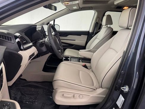 Certified 2026 Honda Odyssey Touring image 30