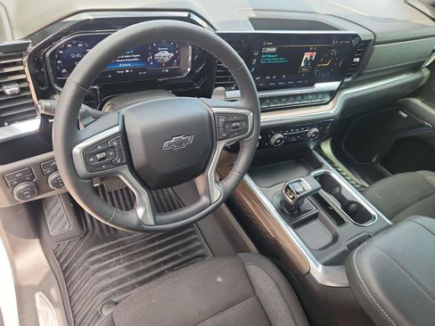 Used 2024 Chevrolet Silverado 1500 RST w/ Convenience Package II AWD/4WD image 10