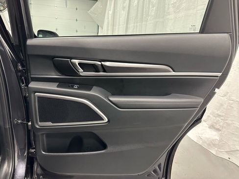 Used 2025 Kia Telluride S image 48