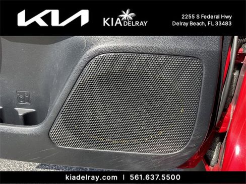 Used 2019 Toyota Tacoma TRD Sport image 16