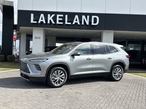 New 2026 Buick Enclave Preferred w/ Super Cruise Package image 2