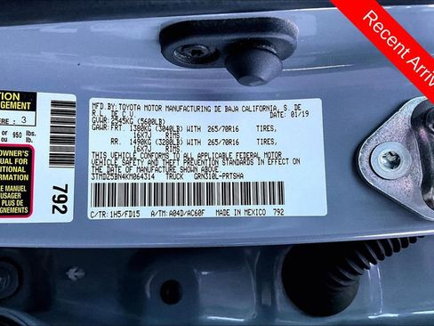 Used 2019 Toyota Tacoma TRD Off-Road w/ Technology Package AWD/4WD image 7