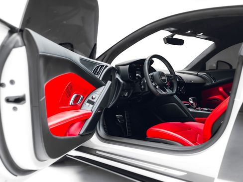 Used 2023 Audi R8 V10 performance RWD image 37