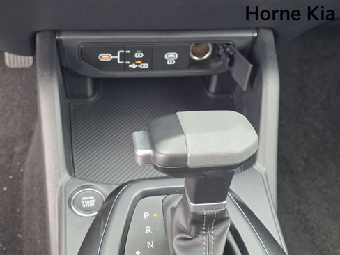 New 2026 Kia K4 FWD image 17