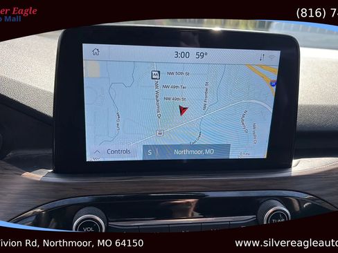 Used 2020 Ford Escape Titanium image 16